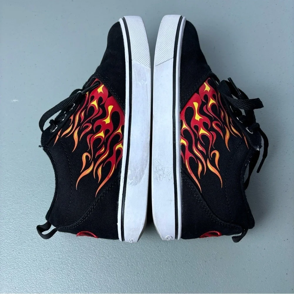 Heelys Boys Youth Skate Wheeled Sneakers Flame Fire Black Red Size Youth 4